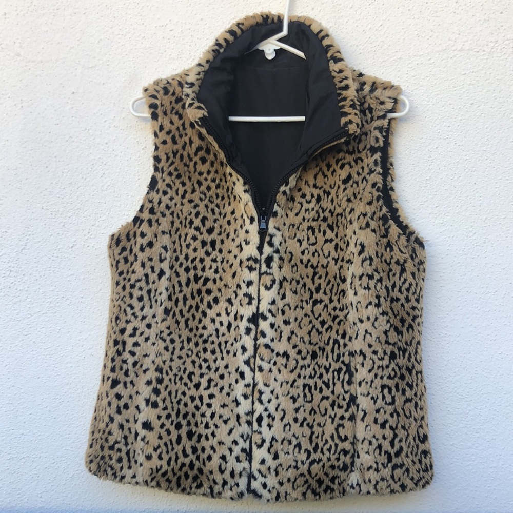 Kristen Blake faux leopard fur and black reversible zip up vest